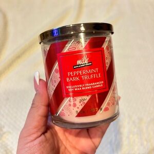 Bath & Body works Peppermint Truffle candle